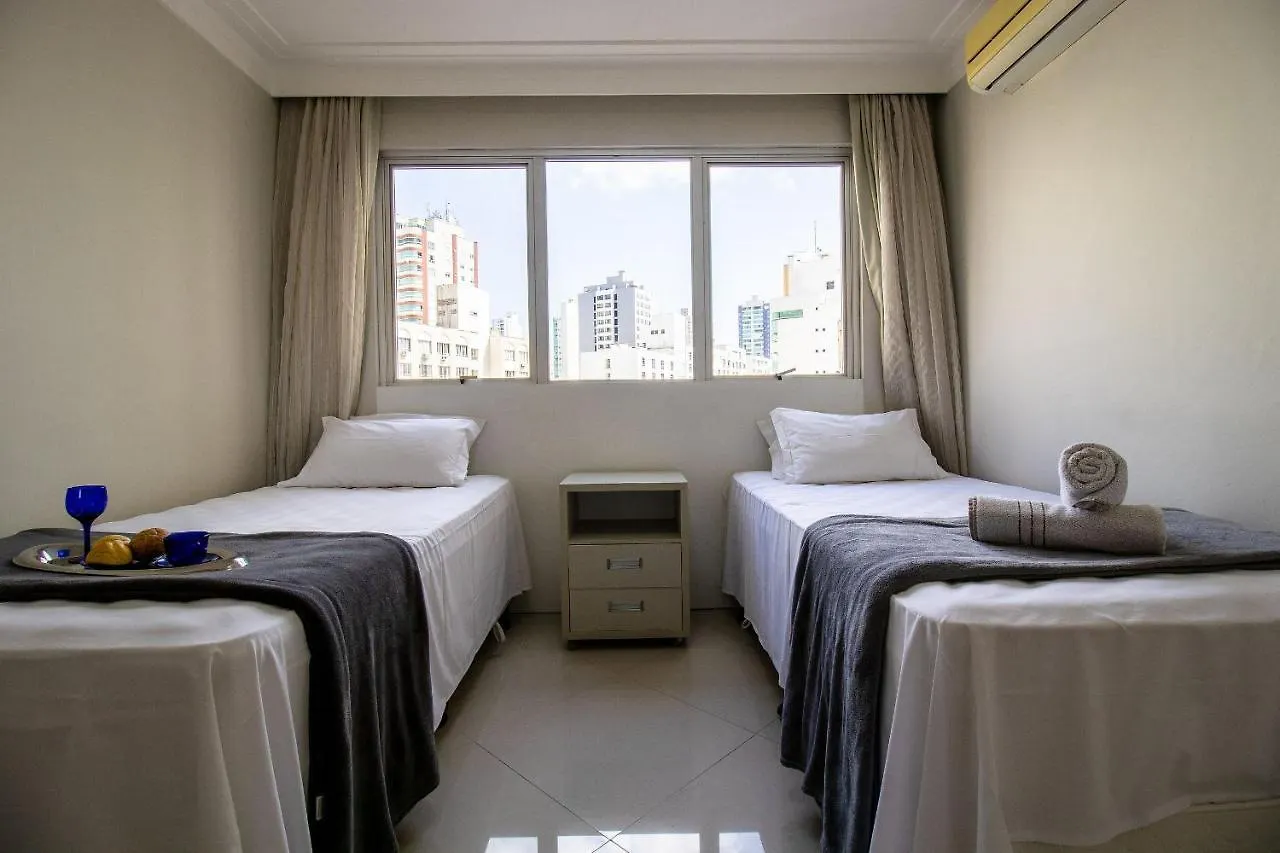 Balneário CamboriúPrg23 - Garagem, 4 Dorm, Prox Shopping Atlanticoアパートメント